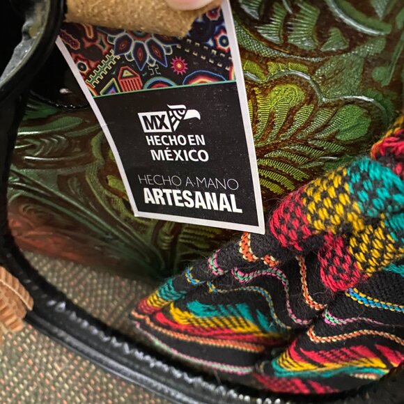 Brand new Artesanal Hecho en Mexico leather & patent leather Colorful purse. - Picture 5 of 10